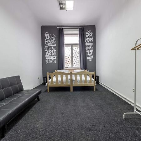 לבוב Hostel Best Time מראה חיצוני תמונה